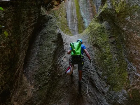 Barranquismo Iniciacion Tenerife Barranco los Arcos Actividades islas Canarias