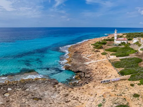 Faro en el Cap de ses Salines, Mallorca