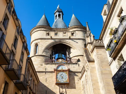 Grosse-cloche-free-tour-burdeos-medieval-moderno.jpg