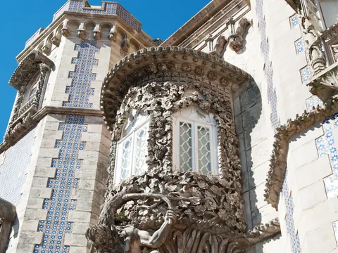 Detalles arquitectónicos del Palacio da Pena, Lisboa, Portugal