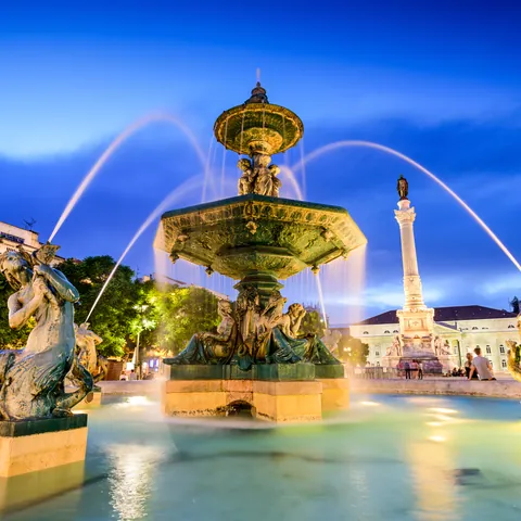 Fuente de la plaza Rossio, Lisboa, Portugal