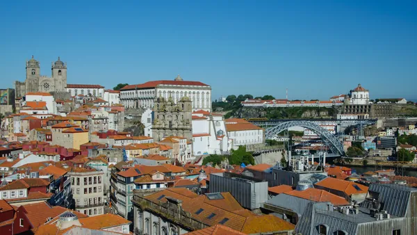 Vistas de Oporto desde el mirador de la Victoria que visitarás en este tour a pie por Oporto.