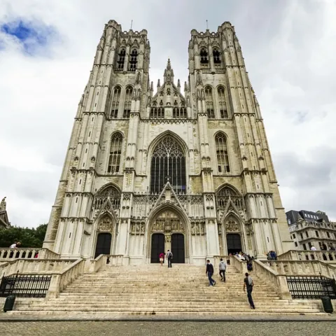 Fachada de la Catedral de Bruselas