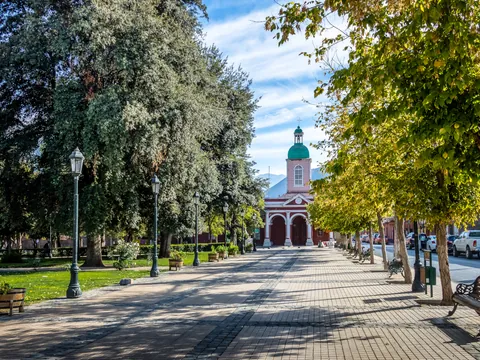 La plaza de San José de Maipo, uno de los lugares de reunión de esta localidad.