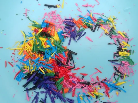 Restos lapices de colores