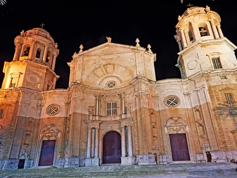 free tour Cádiz nocturno Catedral visita guiada