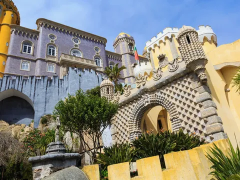 Vista de la entrada al Palacio da Pena, Sintra, Portugal