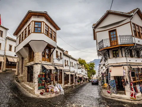 excursión Gijokastra desde Saranda Catillo Lekuresi Albania