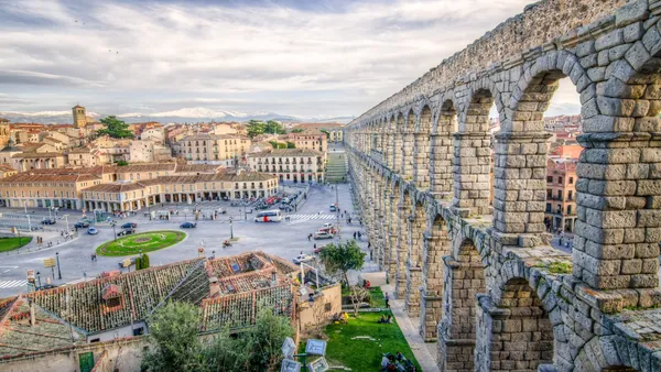 excursión Toledo Segovia desde Madrid visita guiada Acueducto Romano Segovia