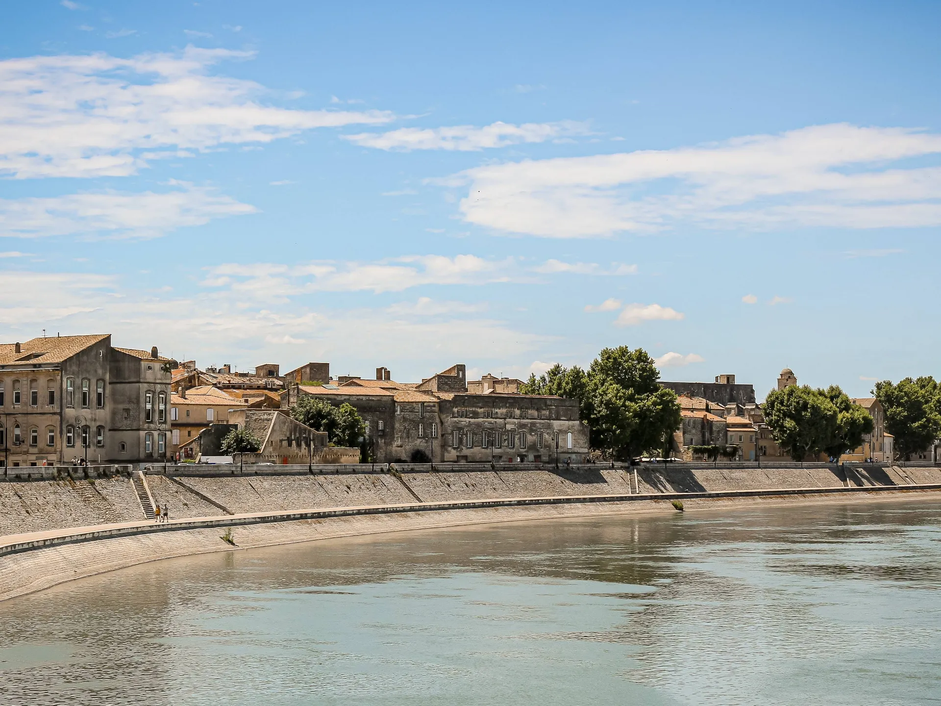 Arlés - La Costa Azul: descubre la Riviera Francesa - Blog - Buendía Tours