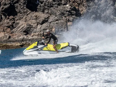 Moto Agua Lanzarote Jetski Seadoo Puerto Carmen Playa Blanca Puerto Calero Arrecife Costa Teguise islas Canarias