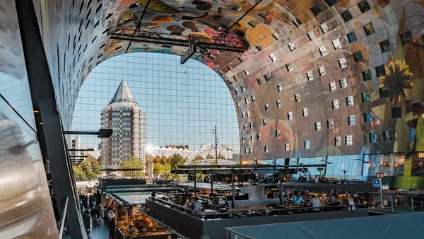 Descubre los edificios creados por algunos de los arquitectos más reconocidos del mundo como el Markthal.