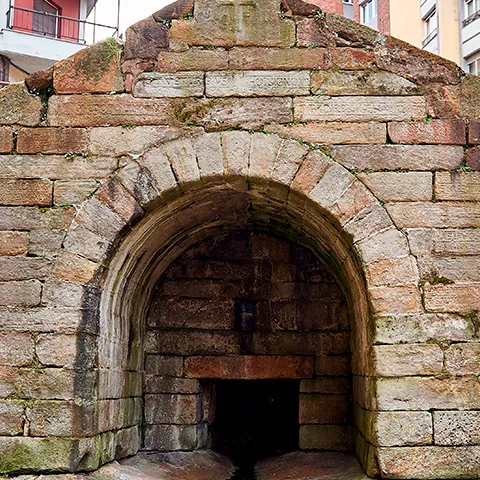 Fuente Foncalada en Oviedo - Fuente de Foncalada - Qué ver en Oviedo - Guía de Viajes Oviedo - Buendía Tours
