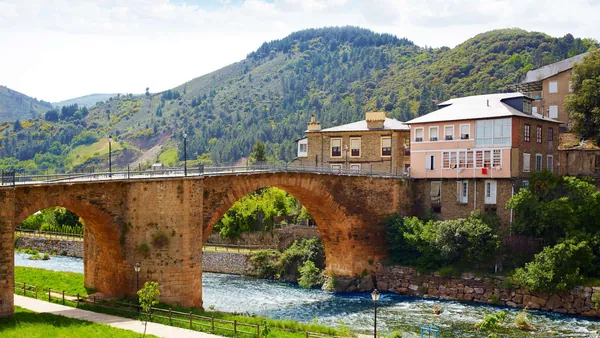 visita guiada Villafranca Bierzo Castillo Casco Historico Castilla León