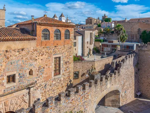 Visita guiada por Cáceres al completo con entradas incluidas