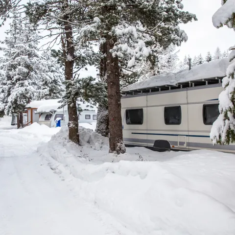 Camping y autocaravanas en Sierra Nevada - Dormir en Sierra Nevada - Guía de Viajes Sierra Nevada - Buendía