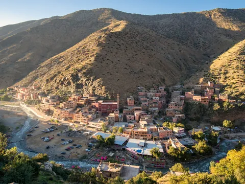 Vista panorámica del valle de Ourika y Setti Fatma en las montañas del Atlas, Marruecos
