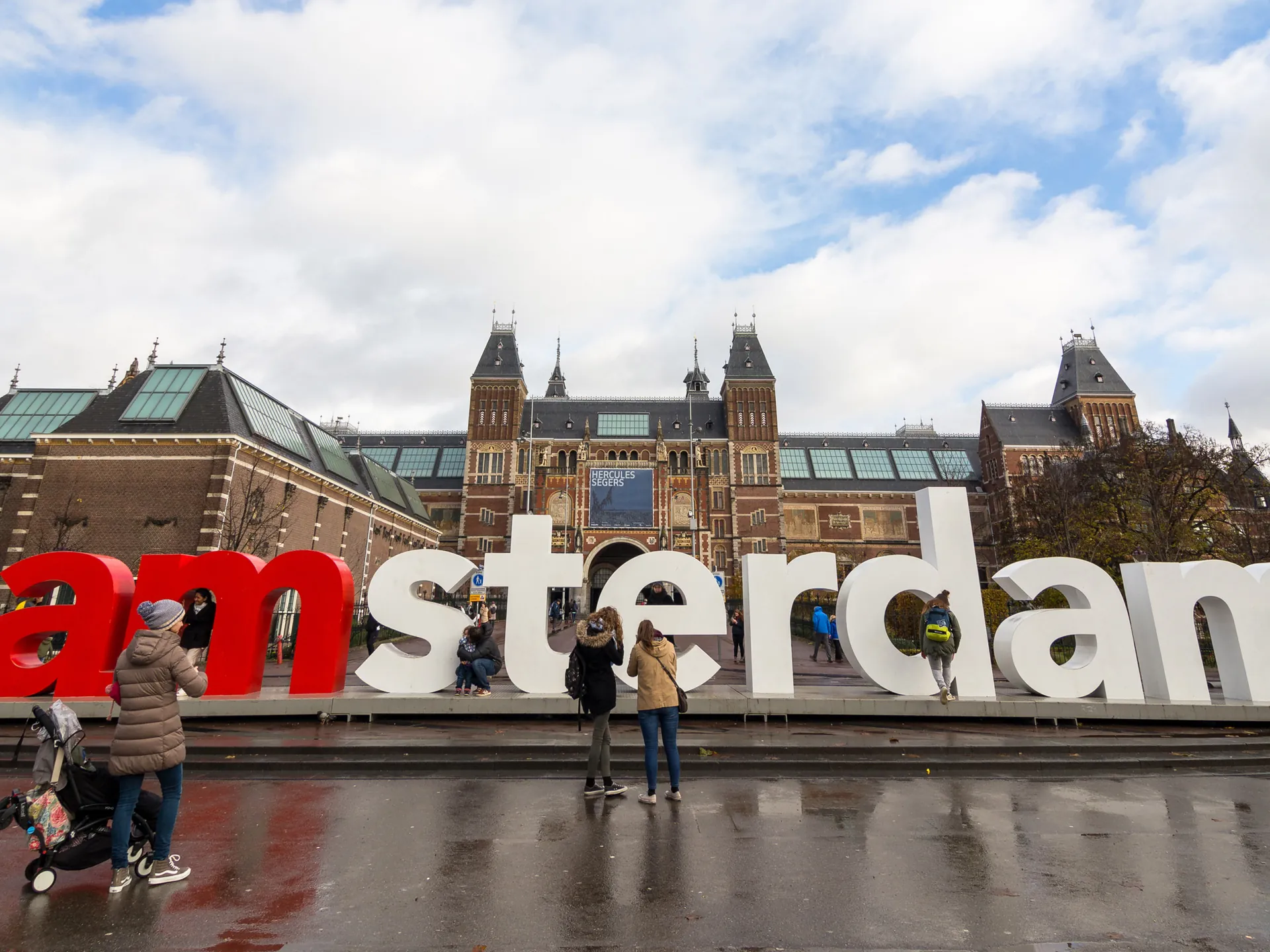 Famosas letras I Amsterdam frente al Rijksmuseum en Ámsterdam