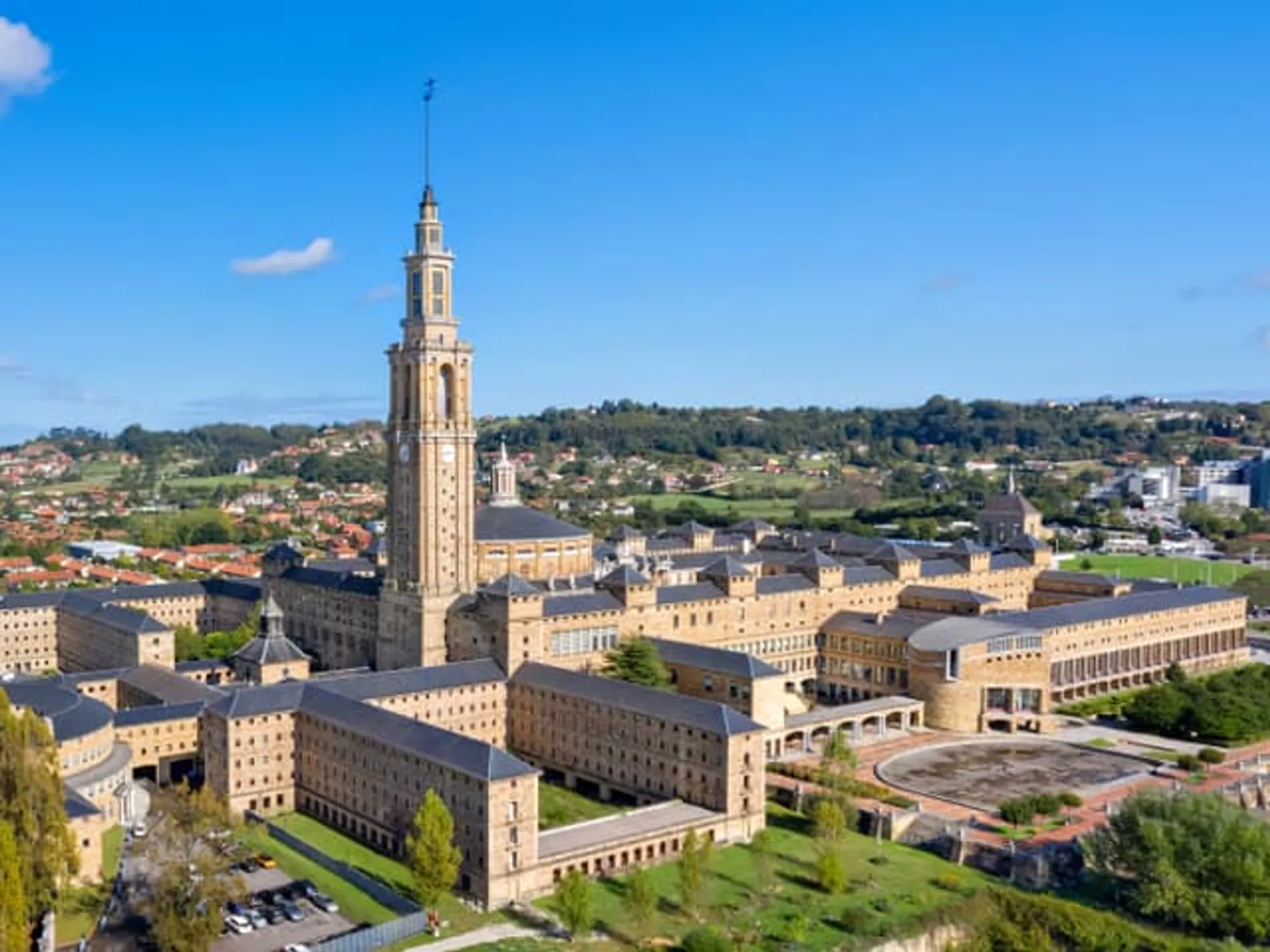La Universidad Labora en Gijón-Qué ver en Gijón-Monumentos Principales de Gijón-Guía de Viajes Buendía Tours