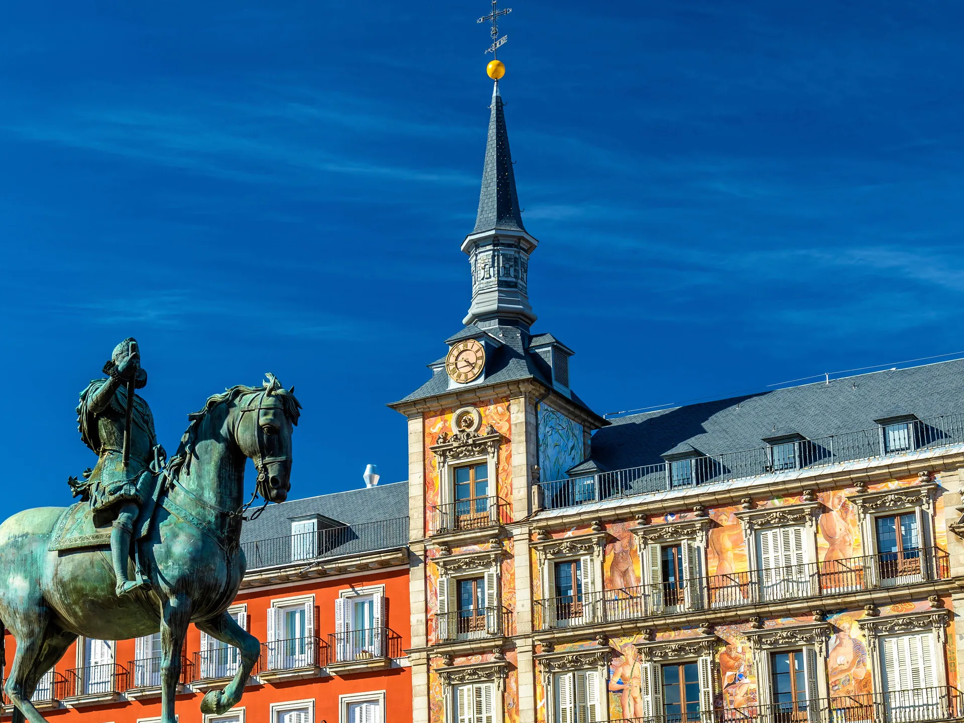 Estatua de Felipe III en la Plaza Mayor de Madrid - Plaza Mayor de Madrid - Guía de Viajes Madrid - Buendía