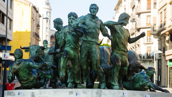 Monumento al Encierro en Pamplona