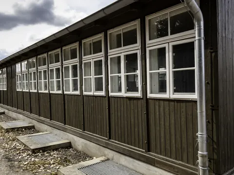 Barracón de madera conservado en el antiguo campo de concentración de Sachsenhausen