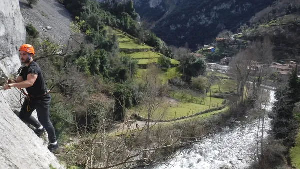 Via Ferrata el Milar San Vicente Barquera Desfiladero Hermida Rio Deva Multiaventura Cantabria
