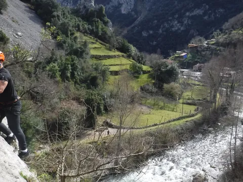 Via Ferrata el Milar San Vicente Barquera Desfiladero Hermida Rio Deva Multiaventura Cantabria