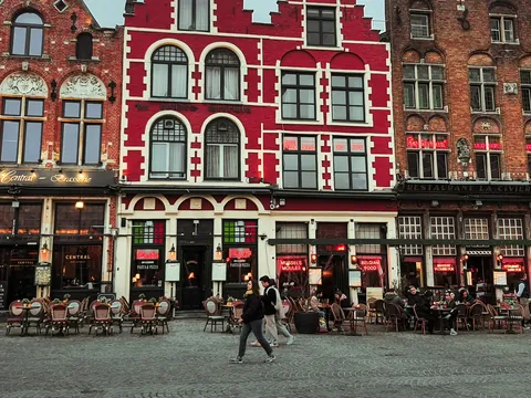 Excursión a Brujas y Gante en tren con grupo reducido y paseo en barca opcional