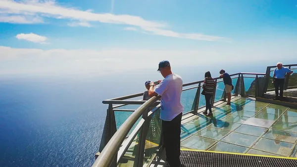 excursión 4x4 Madeira Bodegas Cata Vino Skywalk Cabo Girao Funchal