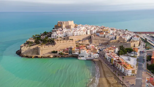 Qué puedes hacer en Peñíscola para descubrir mucho más que una ciudad de playa