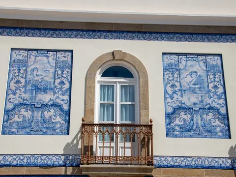 azulejos tÍpicos edificios aveiro portugal