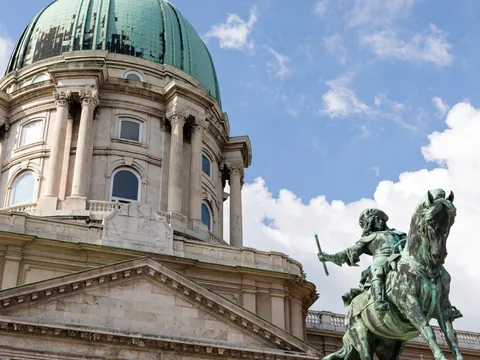 Tour con audioguía para móvil por el Castillo de Buda