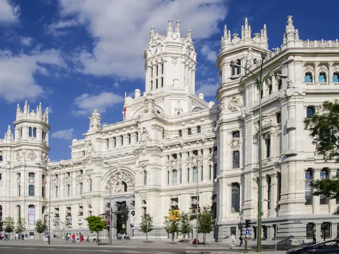 La sede principal del Ayuntamiento de Madrid es el Palacio de Cibeles.