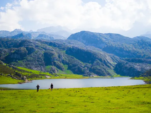 Visita a los Lagos de Covadonga en Asturias con buendía