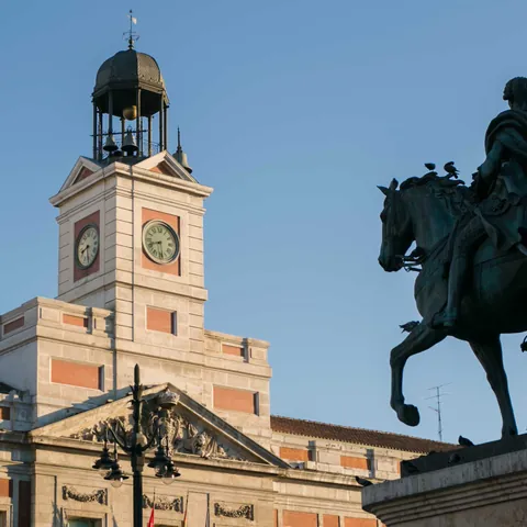Puerta del Sol - Qué ver en Madrid - Guía de viaje Madrid - Buendía Tours