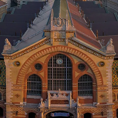 Mercado Central de Budapest - Qué ver en Budapest - Guía de viaje Budapest - Buendía Tours