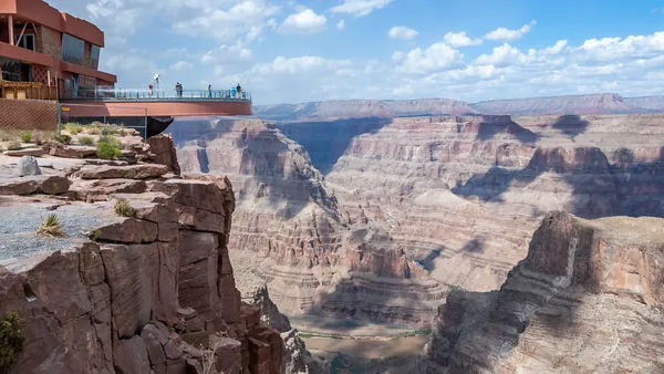 excursión Ladera Oueste Gran cañón desde las Vegas Sky Walk visita guiada español Nevada Colorado