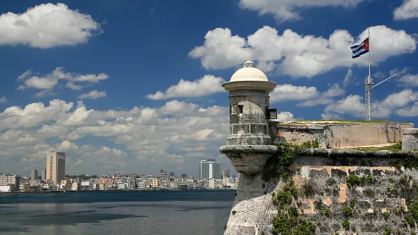 Vista de toda La Habana desde la fortaleza de San Carlos, Cuba