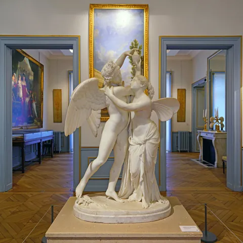 Escultura en el Interior del Museo Marmottan Monet de París - EQRoy / Shutterstock.com