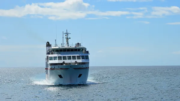 Ferry procedente de Lanzarote con destino Fuerteventura