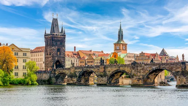 puente-carlos-torre-vieja-praga-tour-privado.jpg