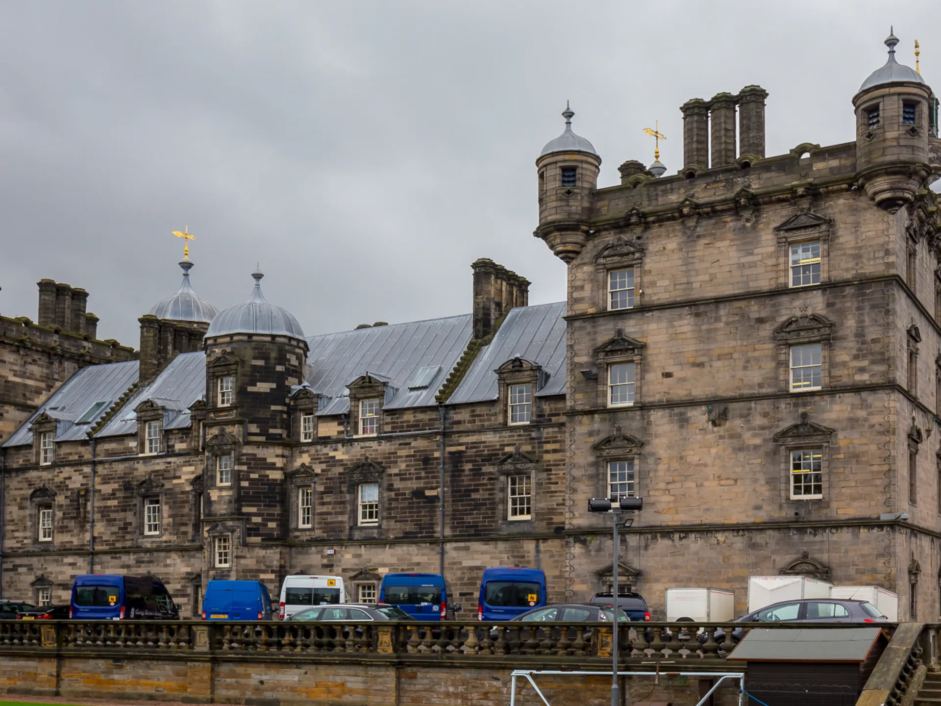 George Heriot’s School en Victoria Street - Victoria Street - Qué ver en Edimburgo - Guía de Viajes Edimburgo - Buendía Tours