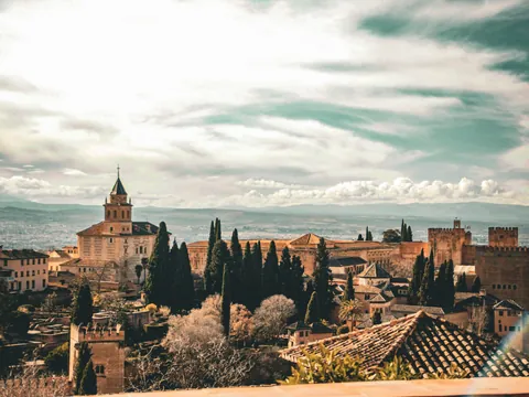 Excursión a Granada y la Alhambra con entradas desde Sevilla