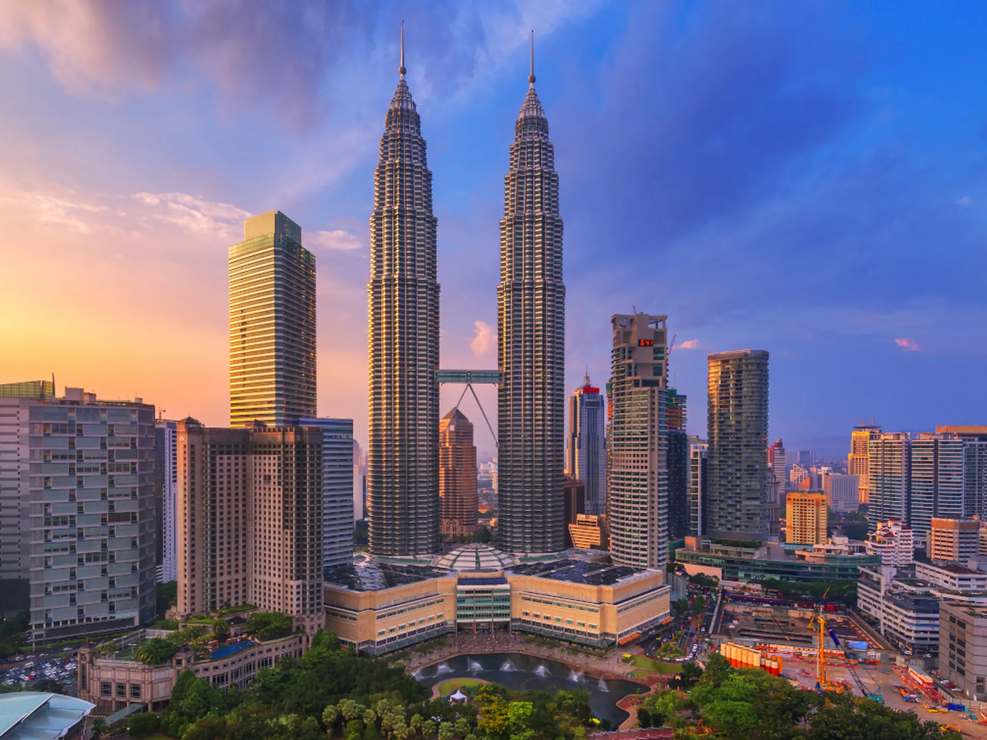 Torres Petronas - Los 10 rascacielos más importantes del mundo - Blog - Buendia Tours