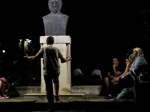 Tour nocturno por los misterios y la mitología de Bucarest
