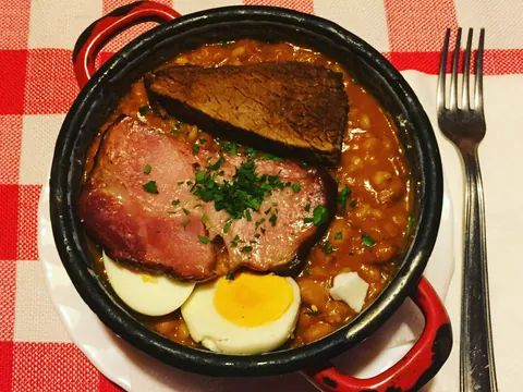 Sólet  - Comida típica de Budapest - Comer en Budapest - Guía de viaje Budapest - Buendía Tours