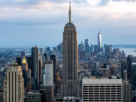 Vista panorámica del Empire State Building en Manhattan, Nueva York, Estados Unidos