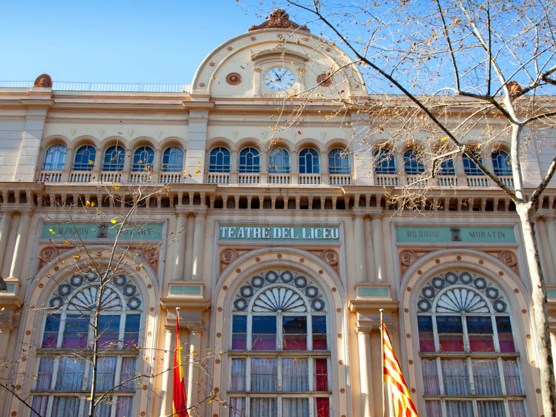 Gran Teatre del Liceu - 15 joyas arquitectónicas de Barcelona - Blog - Buendia Tours