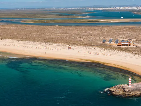 Paseo en barco por Isla Deserta e Isla Farol